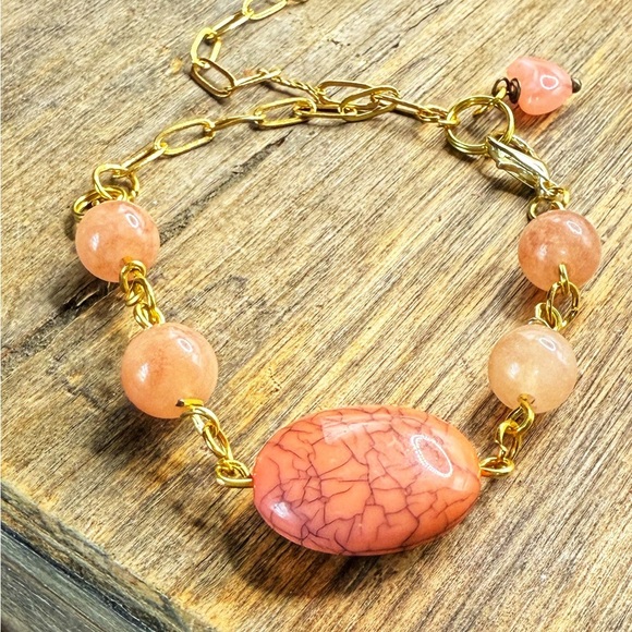 Gold and Peach moonstone Beaded Bracelet - Picture 1 of 1